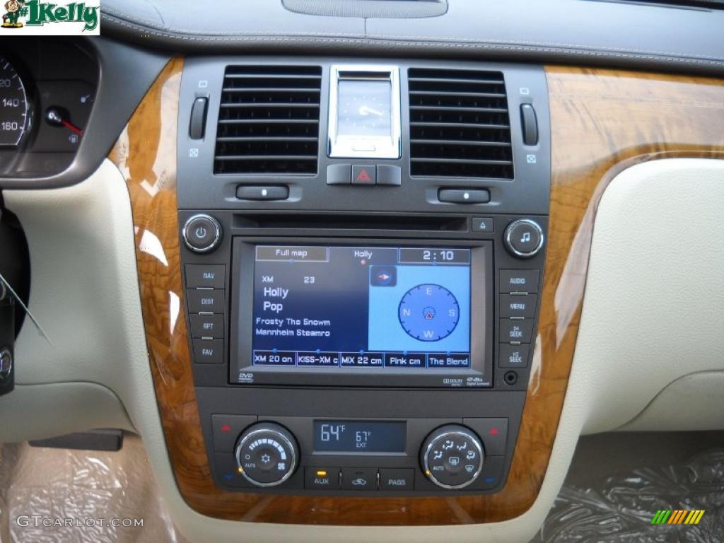 2011 Cadillac DTS Platinum Navigation Photo #40393817