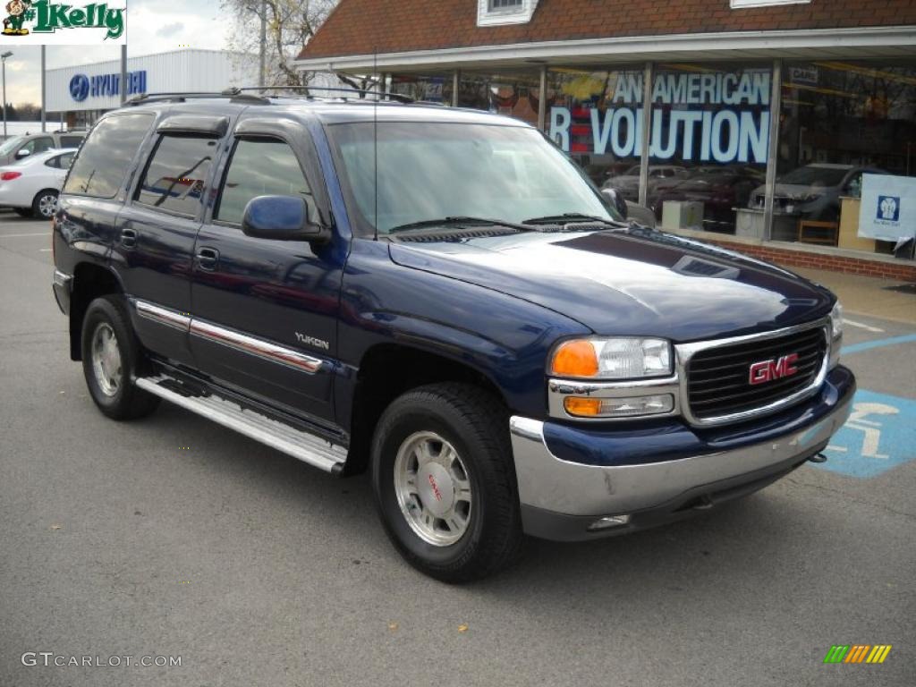 2002 Yukon SLE 4x4 - Indigo Blue Metallic / Graphite/Pewter photo #1