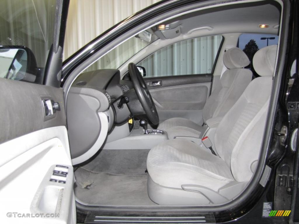 Grey Interior 2003 Volkswagen Passat GL Sedan Photo #40397745