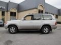 Natural White - Land Cruiser  Photo No. 4