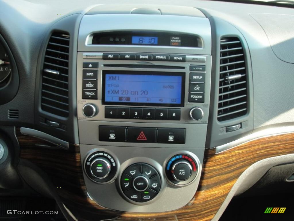 2011 Hyundai Santa Fe SE Controls Photo #40400333