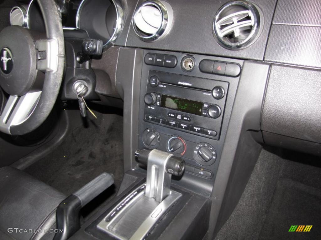 2007 Mustang V6 Premium Coupe - Tungsten Grey Metallic / Dark Charcoal photo #15