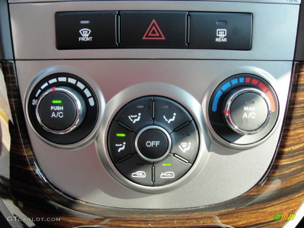 2011 Hyundai Santa Fe SE Controls Photo #40400905