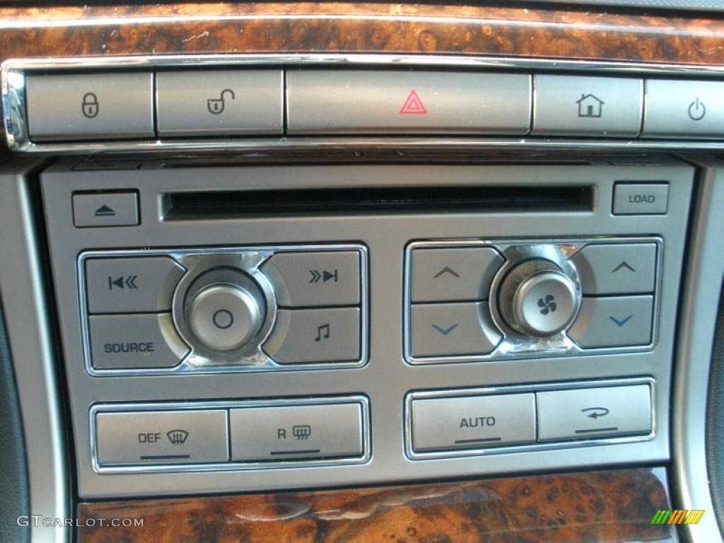 2009 Jaguar XF Luxury Controls Photo #40406277