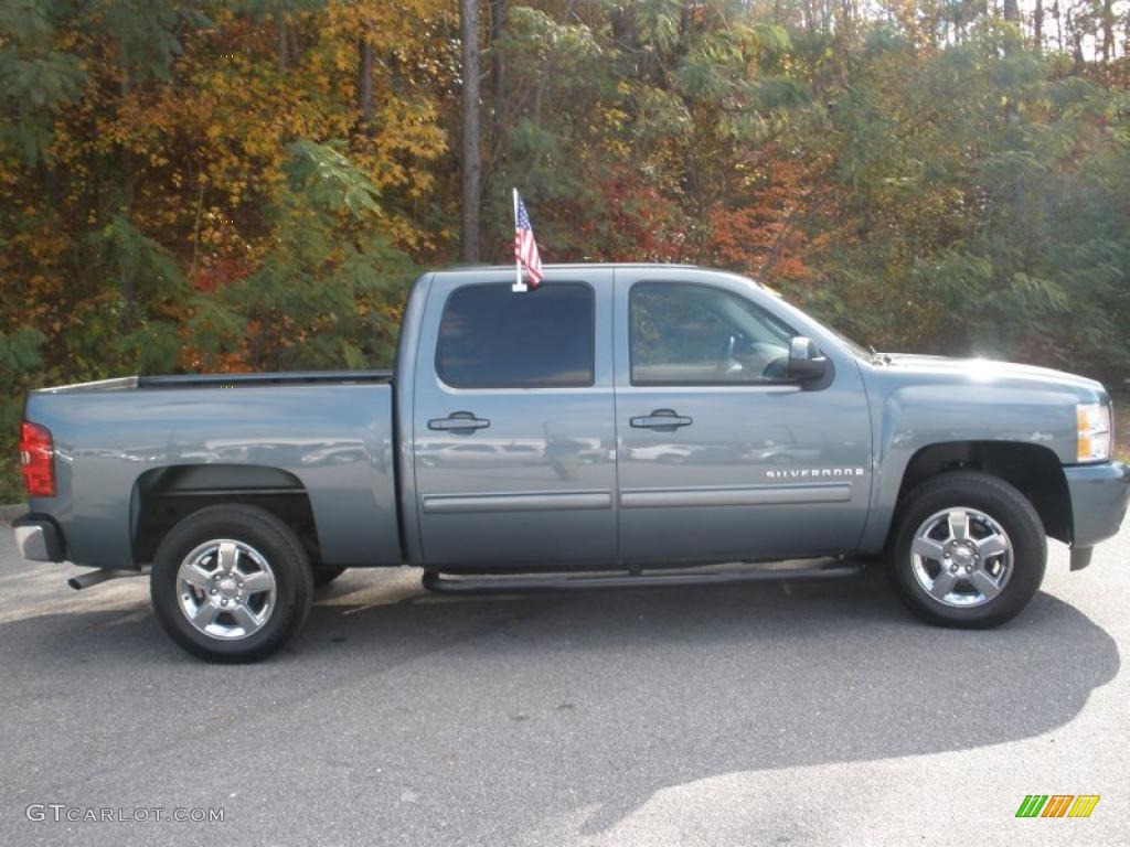 2009 Silverado 1500 LTZ Crew Cab - Blue Granite Metallic / Light Titanium photo #2