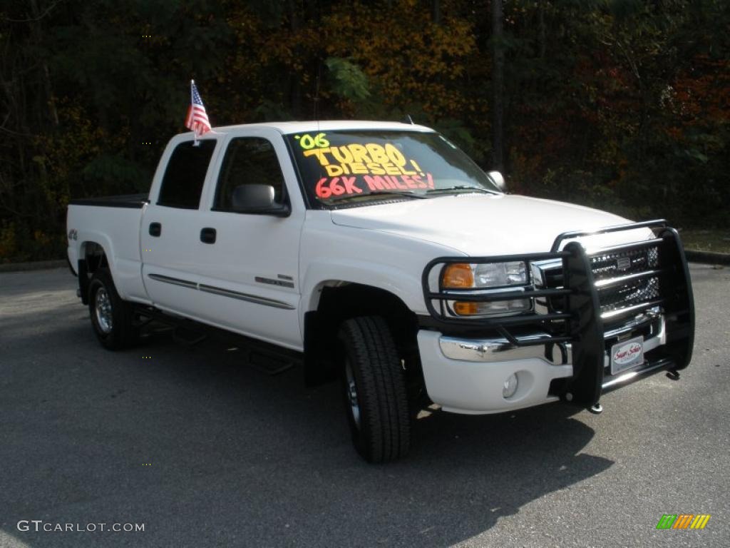 Summit White GMC Sierra 2500HD