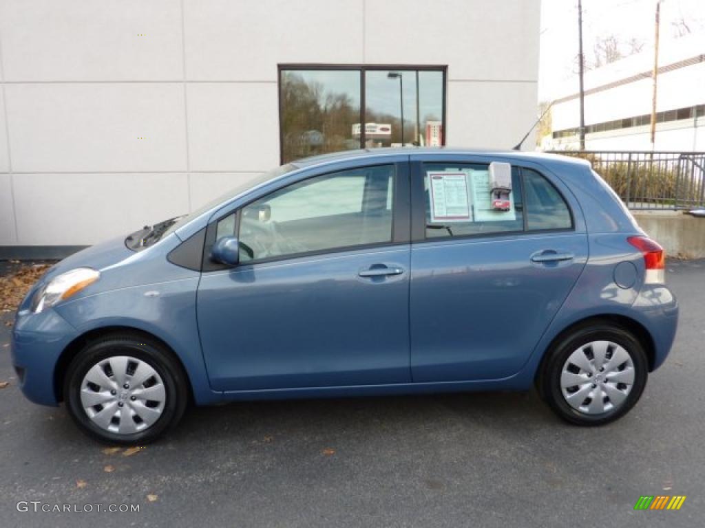 2009 Yaris 5 Door Liftback - Bayou Blue Pearl / Dark Charcoal photo #1