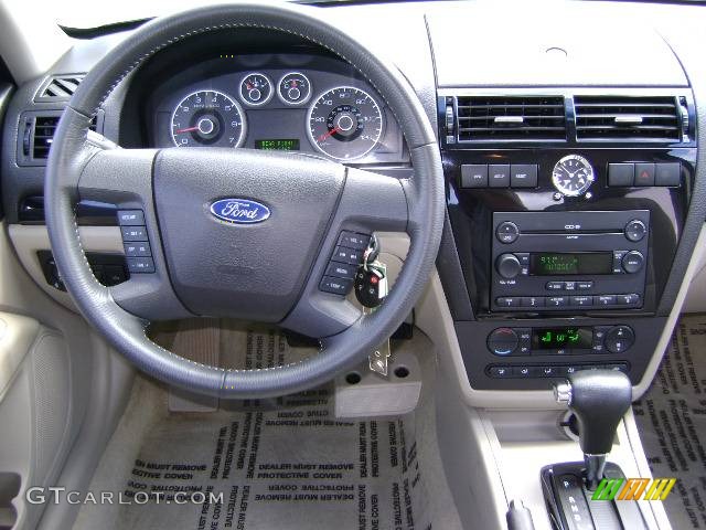 2006 Fusion SEL V6 - Silver Frost Metallic / Camel photo #24