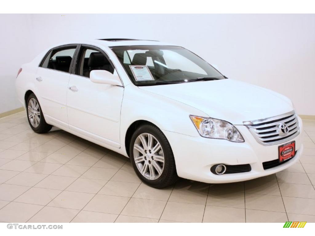 Blizzard White Pearl Toyota Avalon