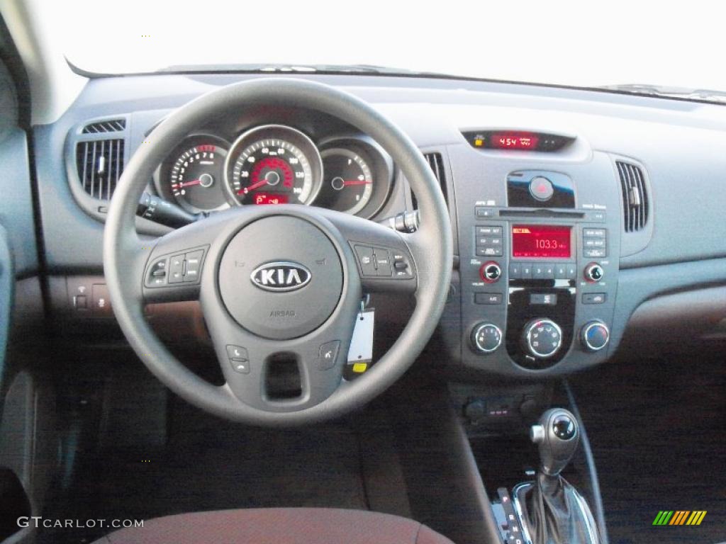 2011 Kia Forte EX Coffee Dashboard Photo #40415860