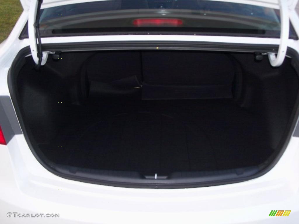 2011 Kia Forte EX Trunk Photo #40416124