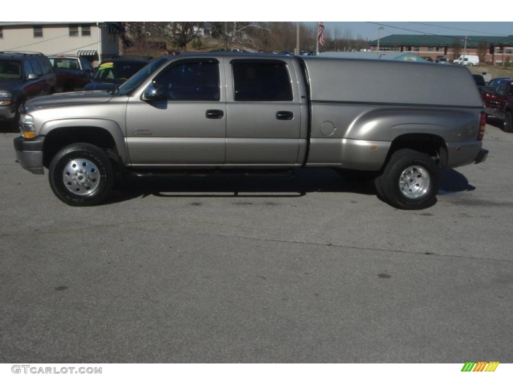 2001 Silverado 3500 LS Crew Cab 4x4 Dually - Light Pewter Metallic / Medium Gray photo #2