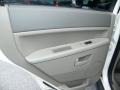 Stone White - Grand Cherokee Laredo Photo No. 23