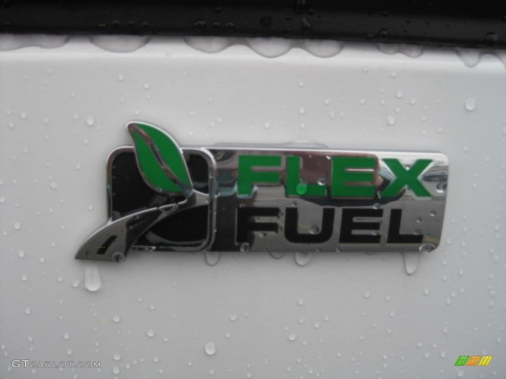 2011 Ford E Series Van E250 Extended Commercial Marks and Logos Photos