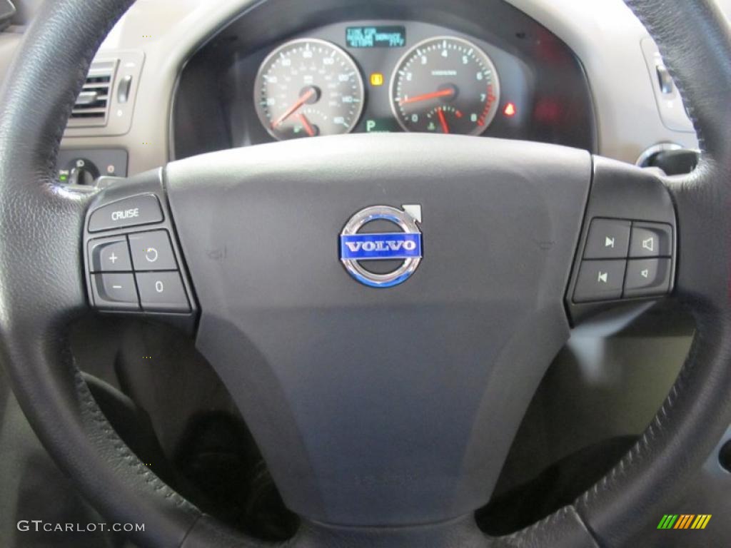 2005 Volvo S40 T5 Dark Beige/Quartz Leather Steering Wheel Photo #40424832