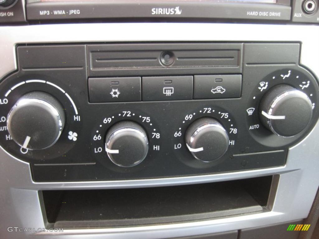 2009 Chrysler 300 Touring Controls Photo #40426028