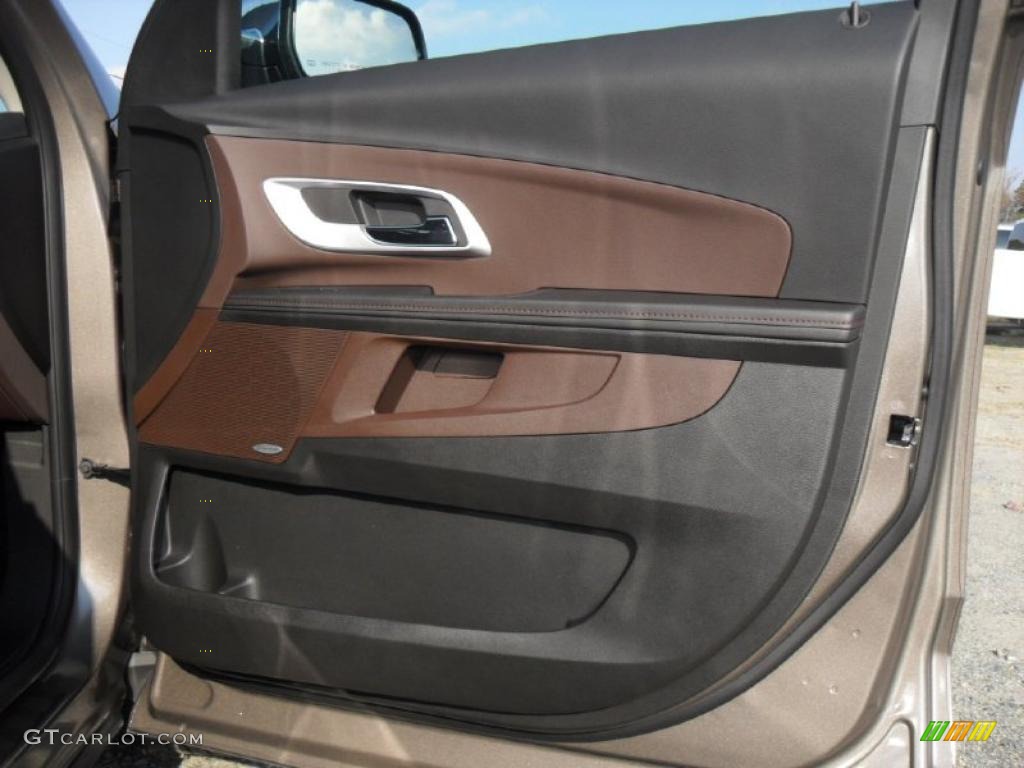 2011 Chevrolet Equinox LT Brownstone/Jet Black Door Panel Photo #40426692