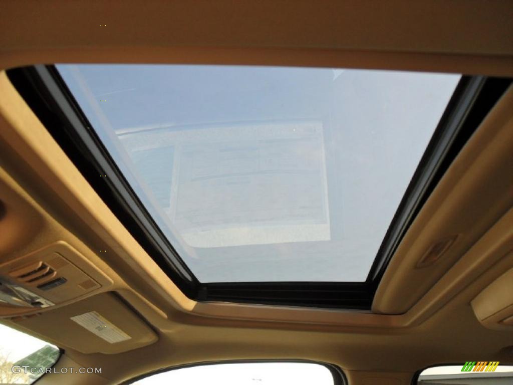 2011 Chevrolet Tahoe LTZ 4x4 Sunroof Photo #40427812