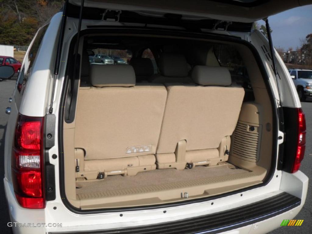 2011 Chevrolet Tahoe LTZ 4x4 Trunk Photos