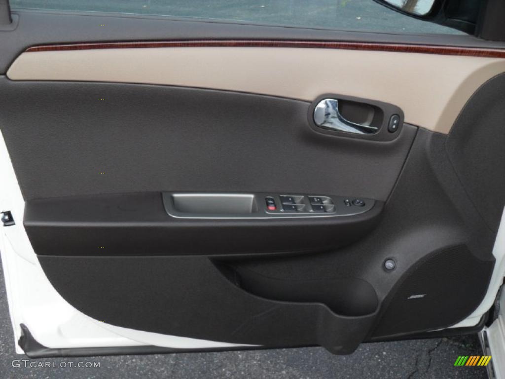 2011 Chevrolet Malibu LTZ Cocoa/Cashmere Door Panel Photo #40428956