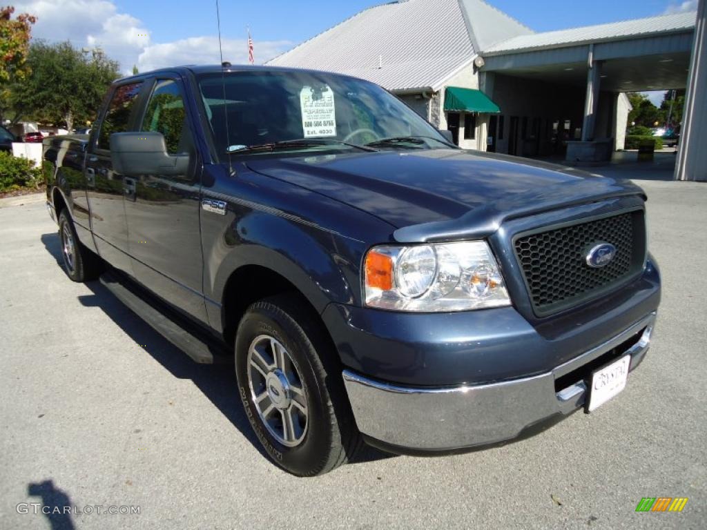 2006 F150 XLT SuperCrew - True Blue Metallic / Medium/Dark Flint photo #13