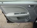 Shale Grey 2006 Ford Freestyle SE AWD Door Panel