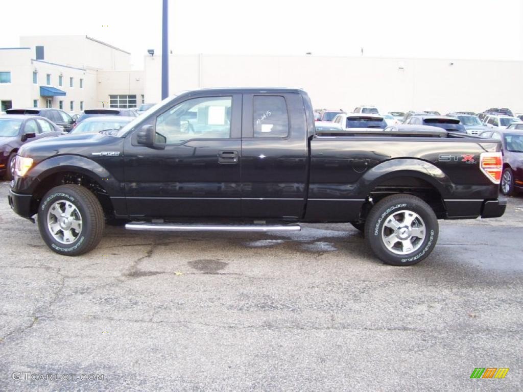 2010 F150 STX SuperCab 4x4 - Tuxedo Black / Medium Stone photo #2