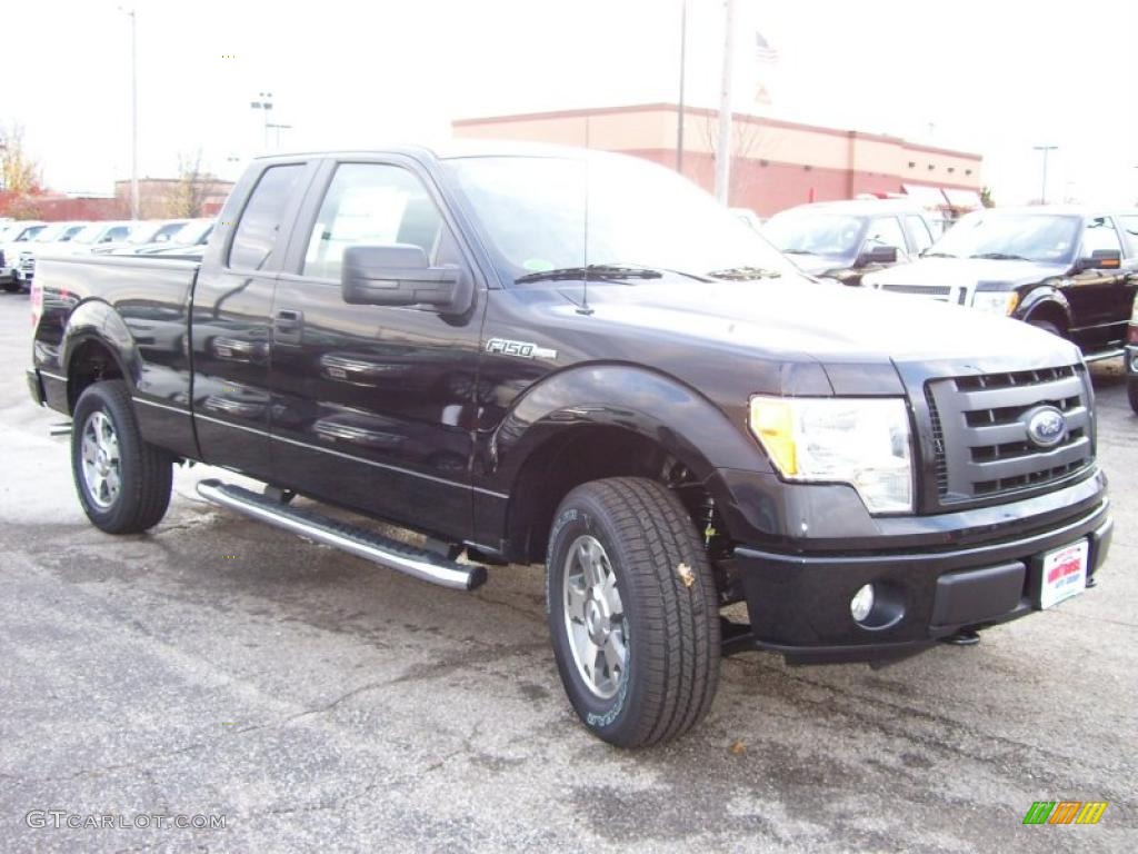 2010 F150 STX SuperCab 4x4 - Tuxedo Black / Medium Stone photo #7