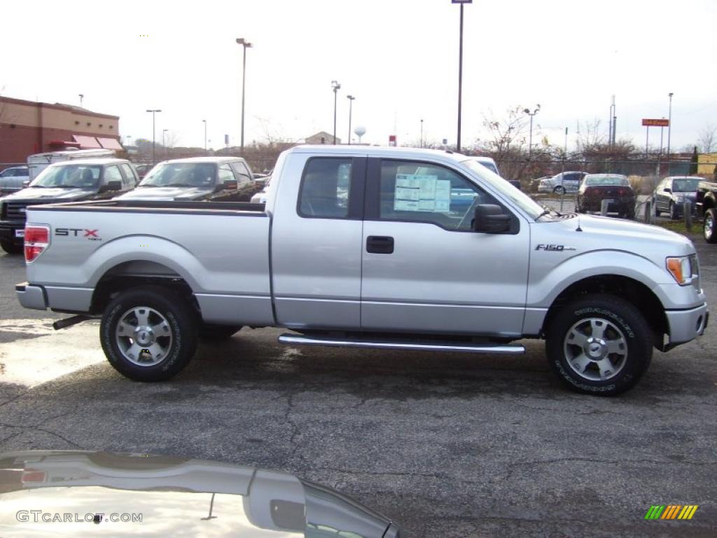 2010 F150 STX SuperCab 4x4 - Ingot Silver Metallic / Medium Stone photo #6