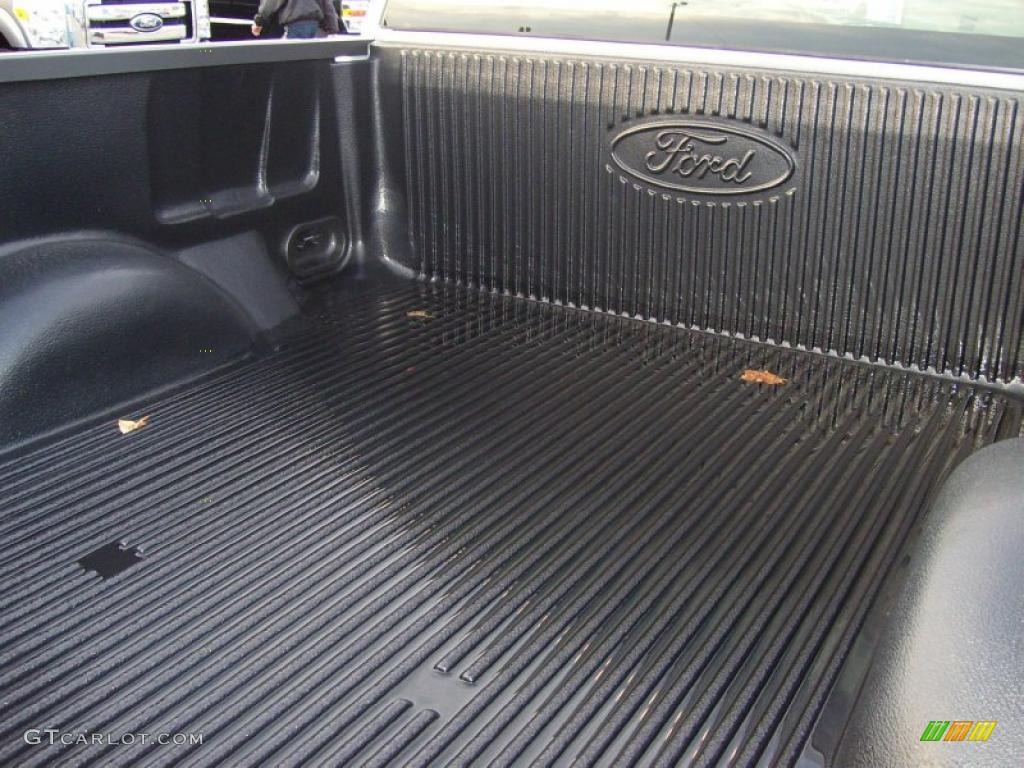 2010 F150 STX SuperCab 4x4 - Ingot Silver Metallic / Medium Stone photo #13