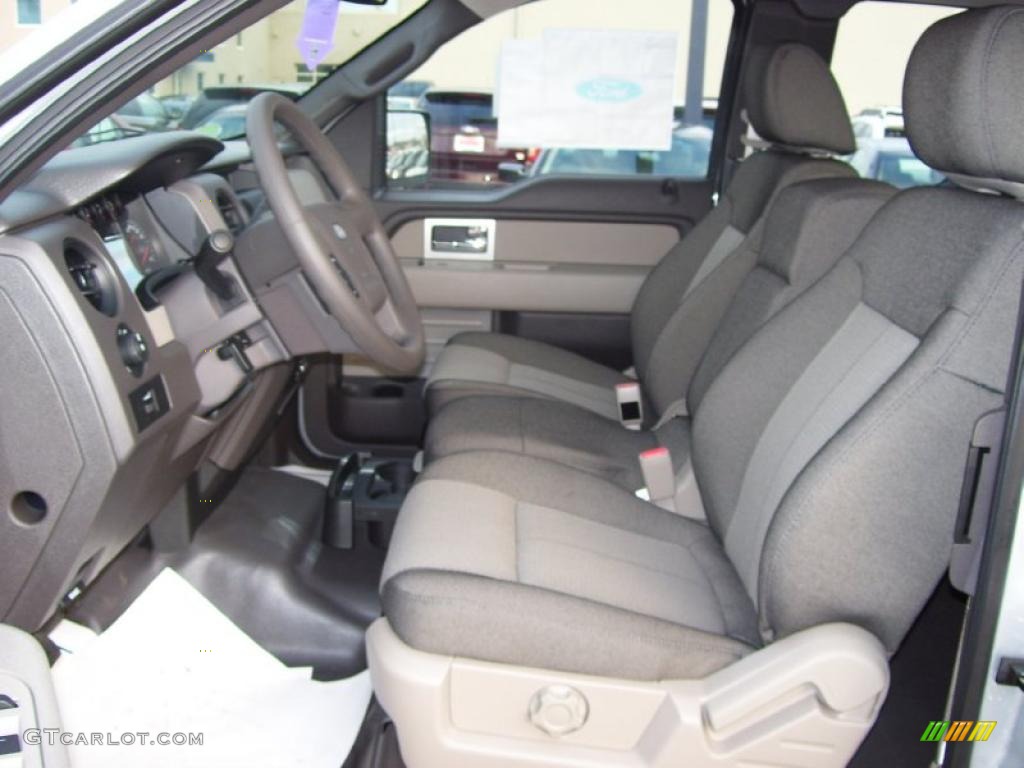 2010 F150 STX SuperCab 4x4 - Ingot Silver Metallic / Medium Stone photo #16