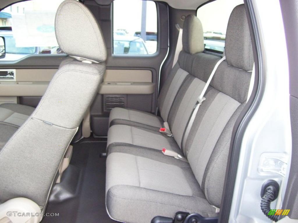 2010 F150 STX SuperCab 4x4 - Ingot Silver Metallic / Medium Stone photo #17