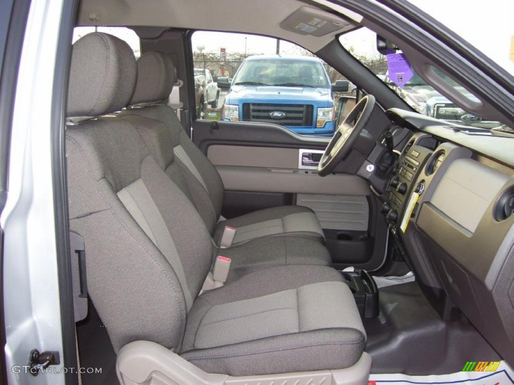 2010 F150 STX SuperCab 4x4 - Ingot Silver Metallic / Medium Stone photo #18