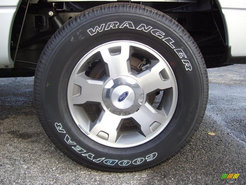 2010 F150 STX SuperCab 4x4 - Ingot Silver Metallic / Medium Stone photo #28
