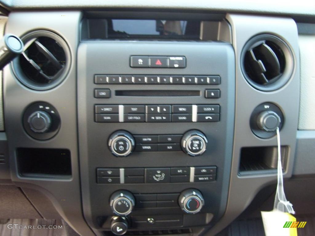 2010 F150 STX SuperCab 4x4 - Sterling Grey Metallic / Medium Stone photo #27