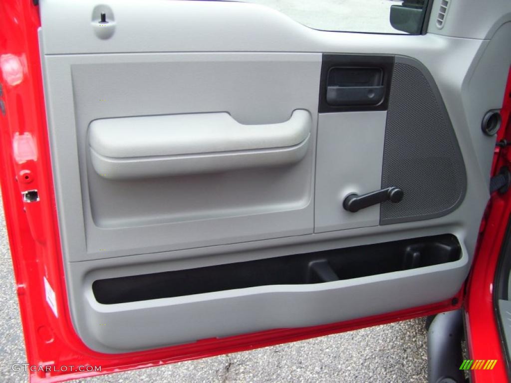 2005 F150 STX SuperCab 4x4 - Bright Red / Medium Flint Grey photo #15