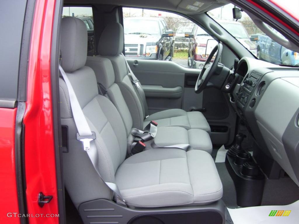 2005 F150 STX SuperCab 4x4 - Bright Red / Medium Flint Grey photo #23
