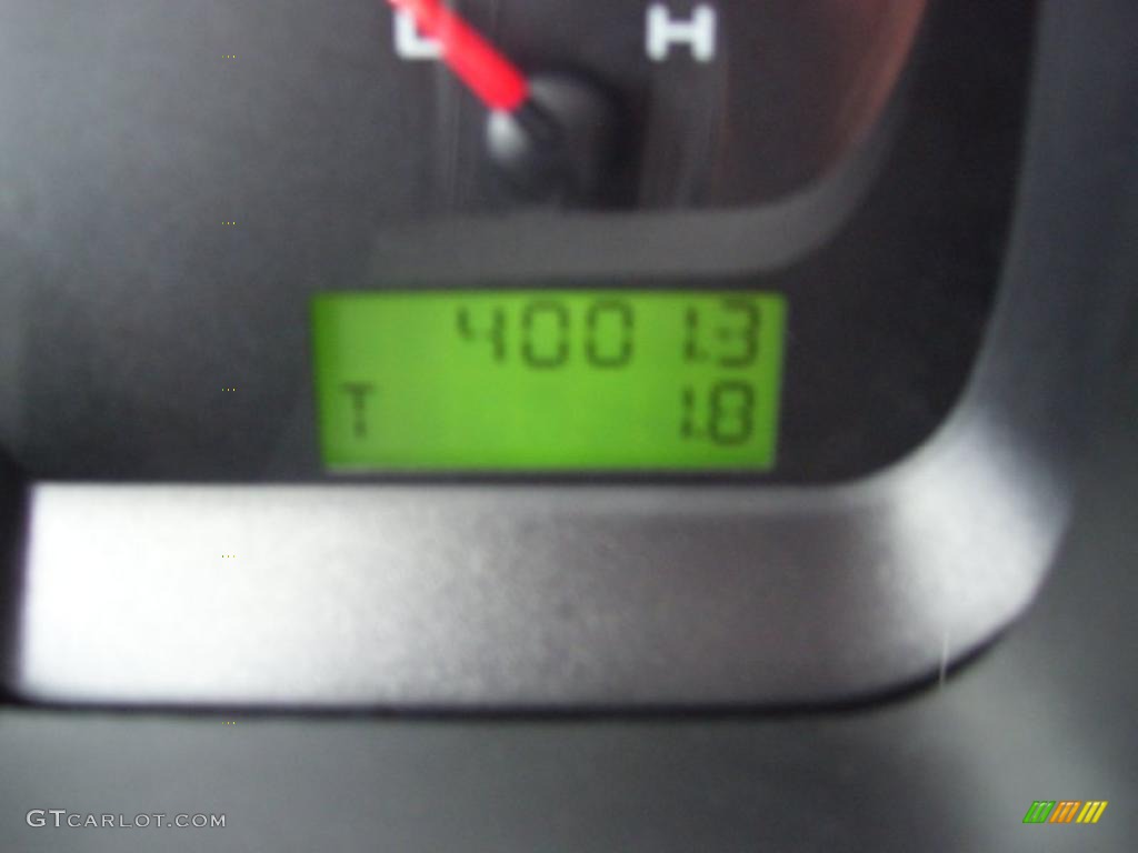 2005 F150 STX SuperCab 4x4 - Bright Red / Medium Flint Grey photo #32