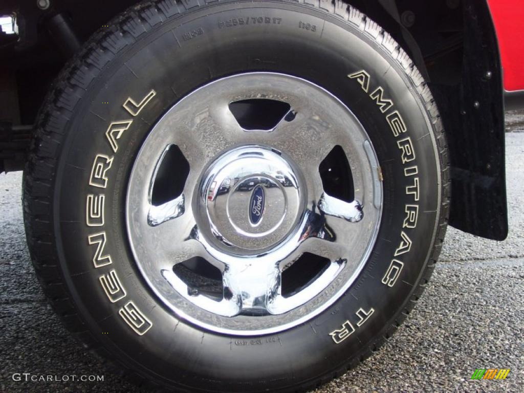 2005 F150 STX SuperCab 4x4 - Bright Red / Medium Flint Grey photo #34