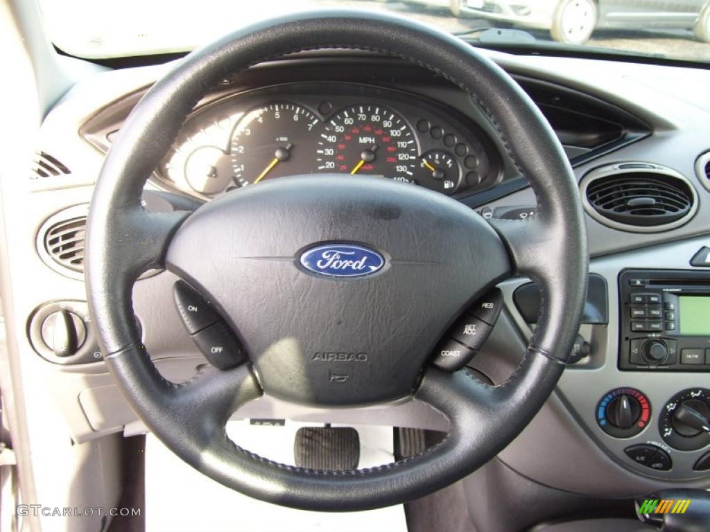 2004 Ford Focus ZTS Sedan Medium Graphite Steering Wheel Photo #40439129