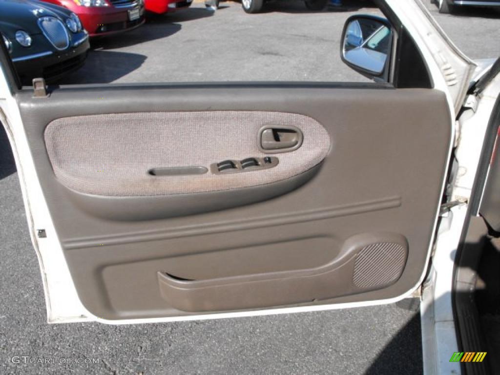1999 Sportage 4WD - White / Brown photo #8