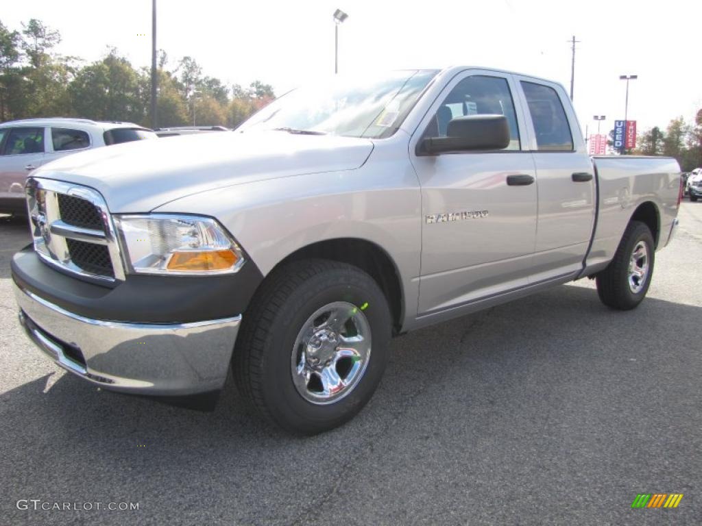 2011 Ram 1500 ST Quad Cab - Bright Silver Metallic / Dark Slate Gray/Medium Graystone photo #3