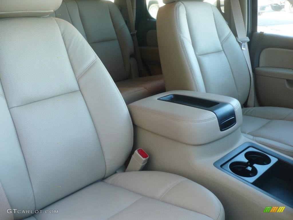 Light Tan Interior 2011 GMC Yukon SLT 4x4 Photo #40444986