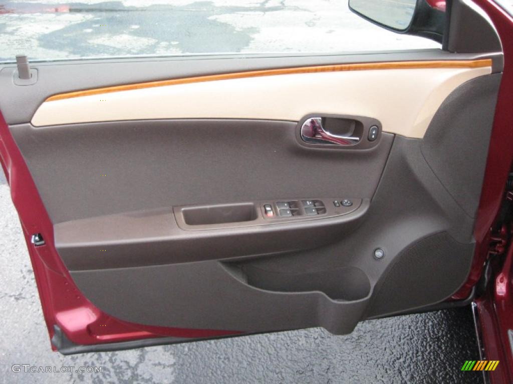 2011 Chevrolet Malibu LT Cocoa/Cashmere Door Panel Photo #40447449