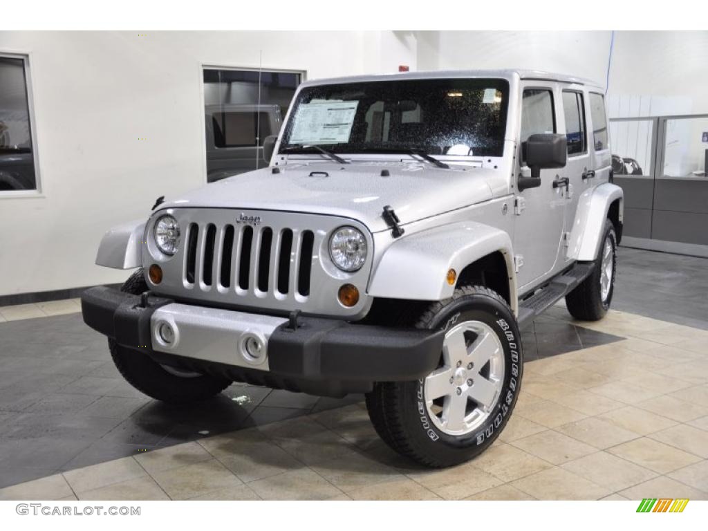 Bright Silver Metallic 2011 Jeep Wrangler Unlimited Sahara 4x4 Exterior Photo #40450389