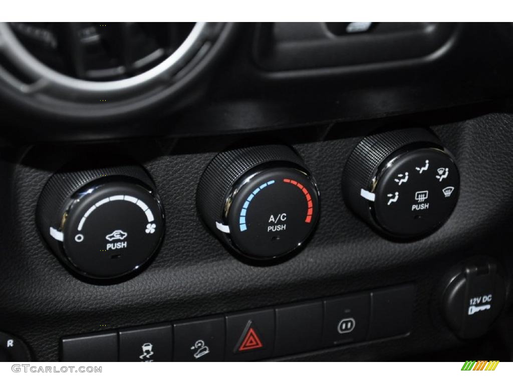 2011 Jeep Wrangler Unlimited Sahara 4x4 Controls Photo #40450583