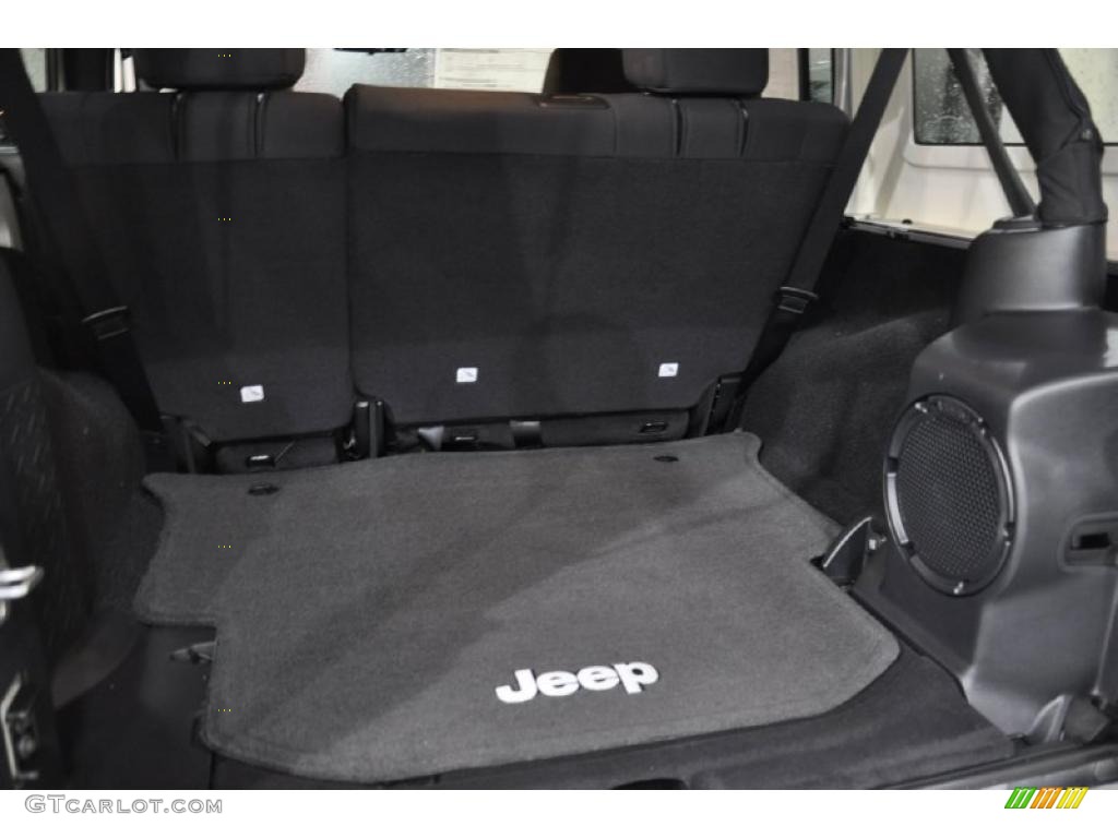 2011 Jeep Wrangler Unlimited Sahara 4x4 Trunk Photo #40450653