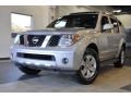 Silver Lightning Metallic - Pathfinder LE Photo No. 2