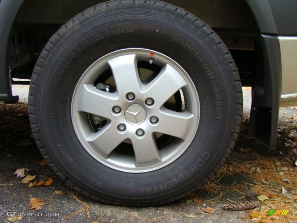 2010 Mercedes-Benz Sprinter 2500 Passenger Van Wheel Photos