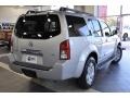 Silver Lightning Metallic - Pathfinder LE Photo No. 5